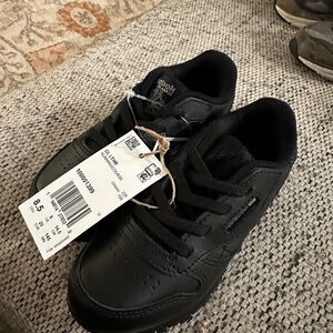 Black Reebok kids sneaker 8.5